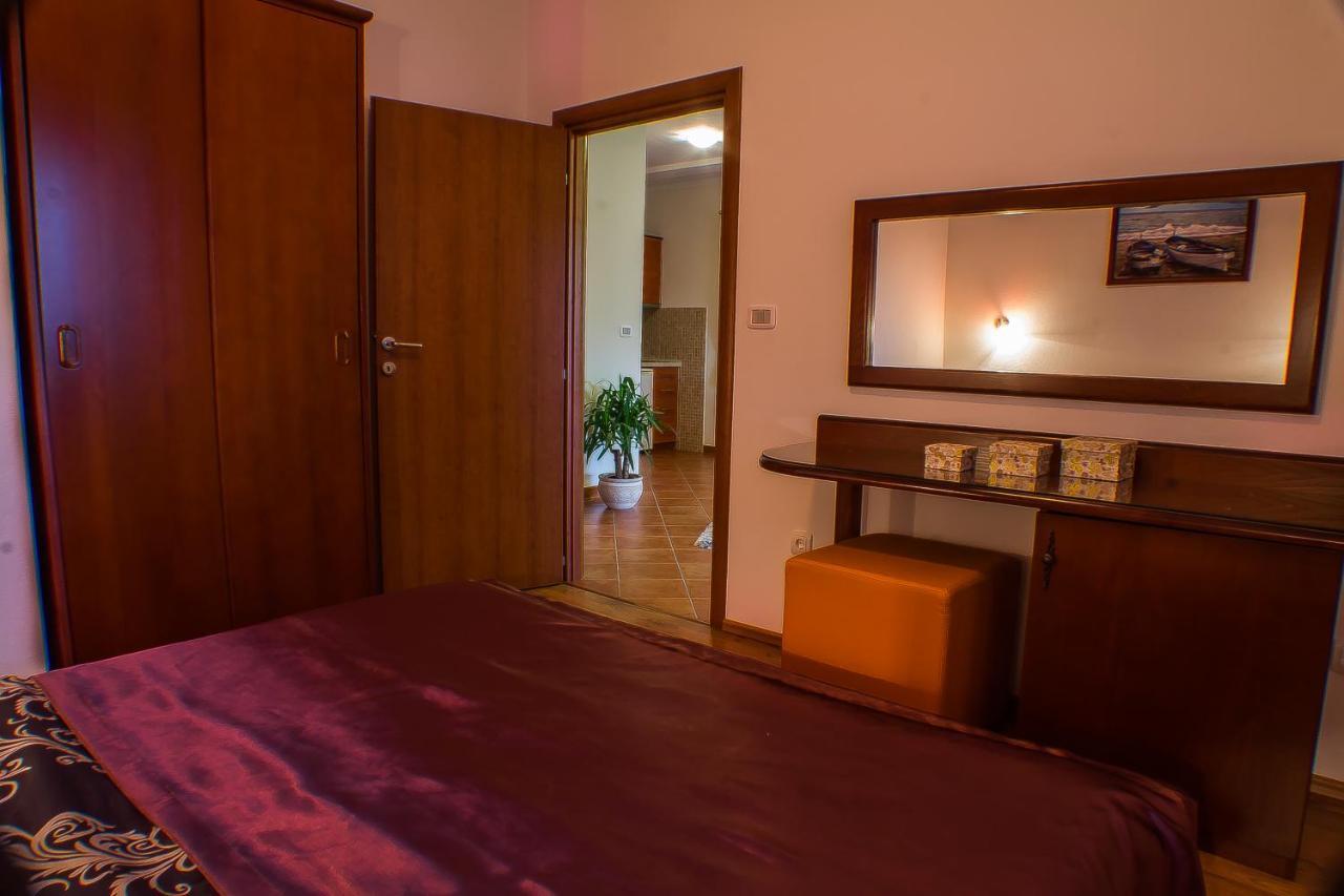 Dmm Apartments Tivat Exterior photo