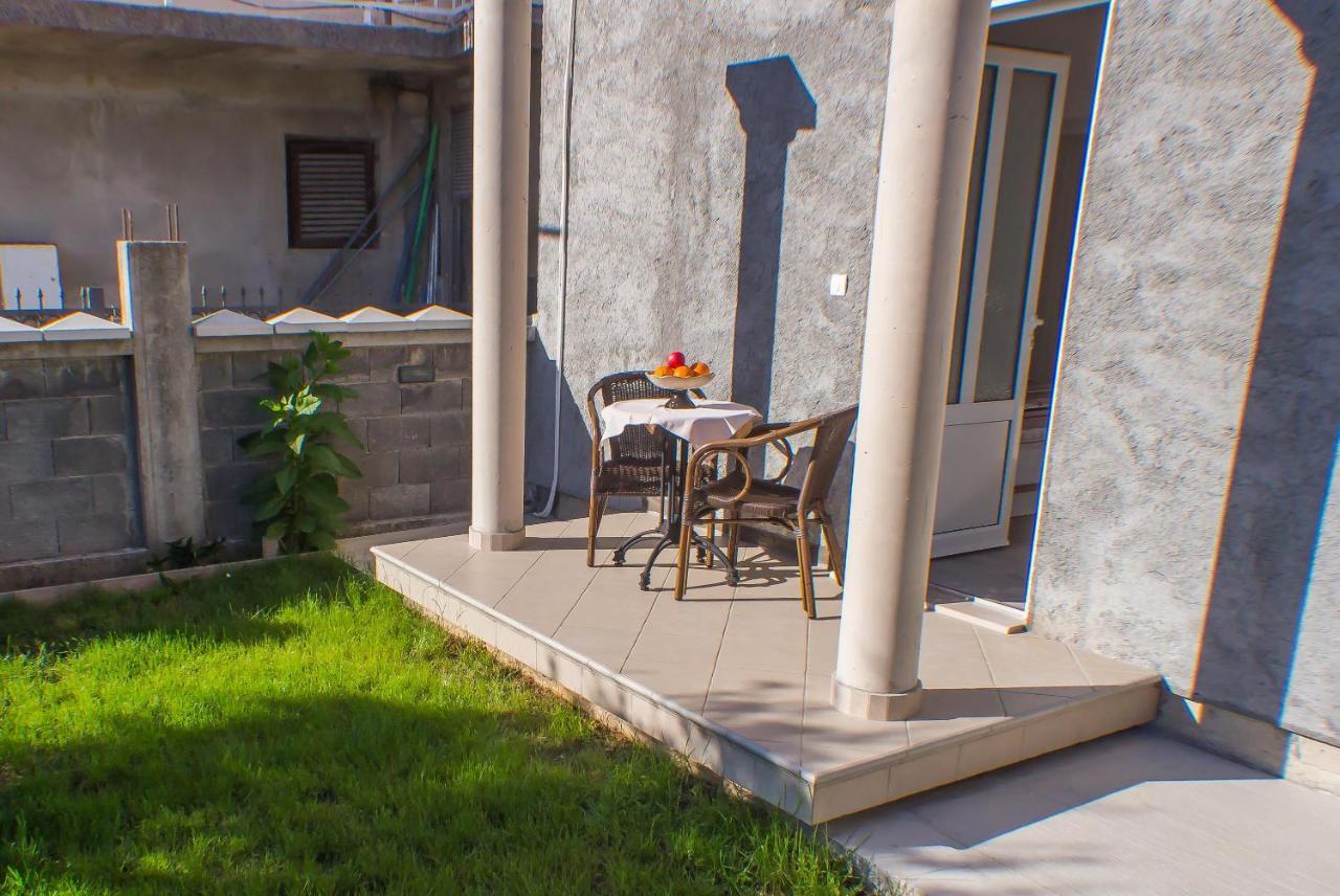Dmm Apartments Tivat Exterior photo