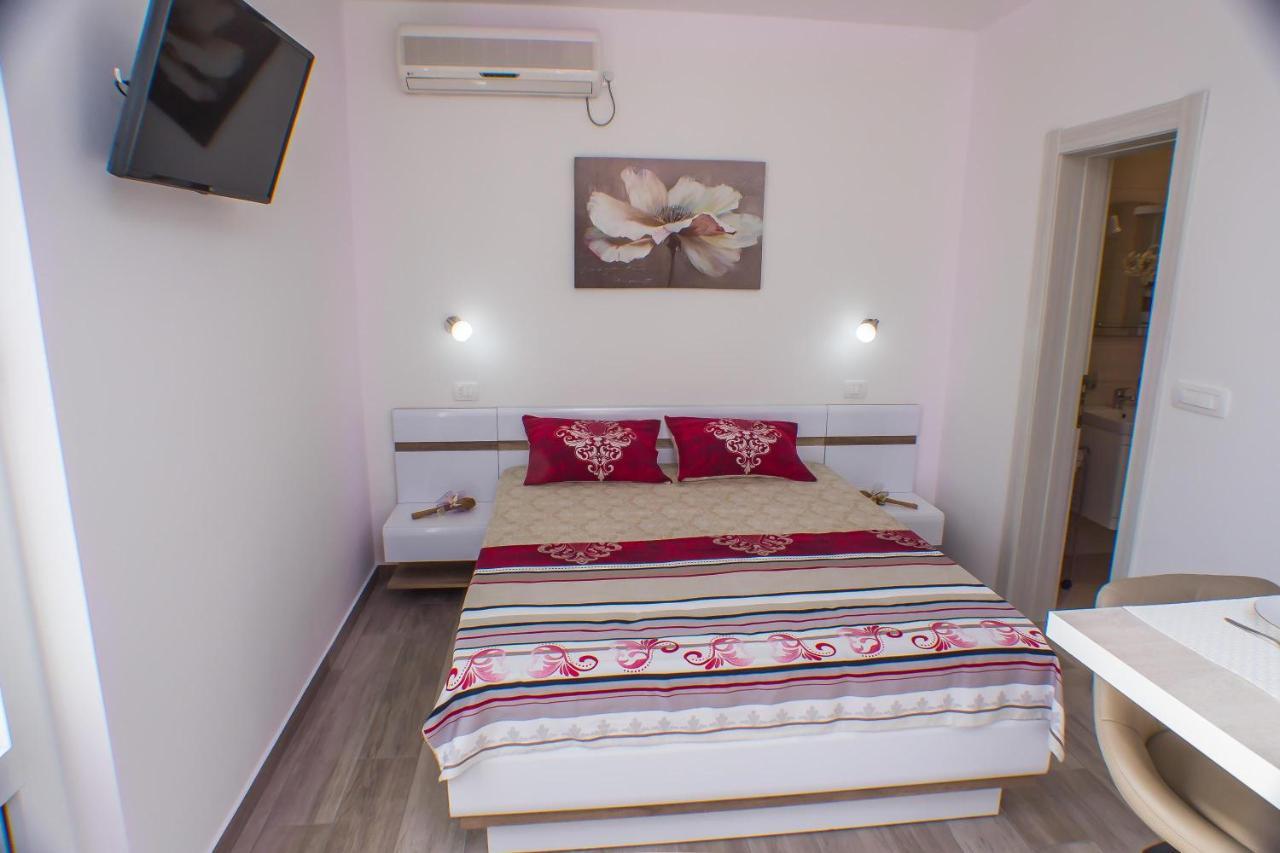 Dmm Apartments Tivat Exterior photo