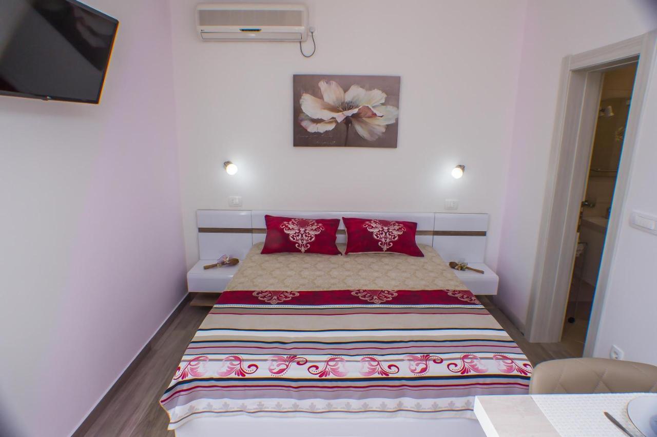 Dmm Apartments Tivat Exterior photo