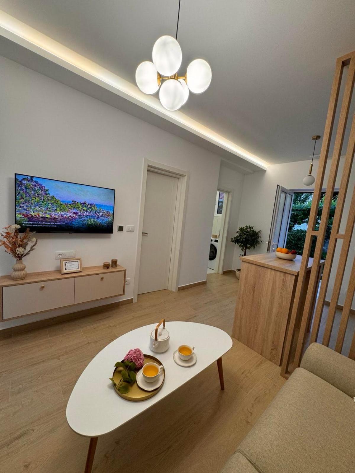 Dmm Apartments Tivat Exterior photo